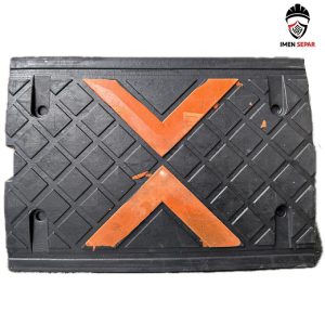 سرعت گیر لاستیکی شبرنگدار قرمز